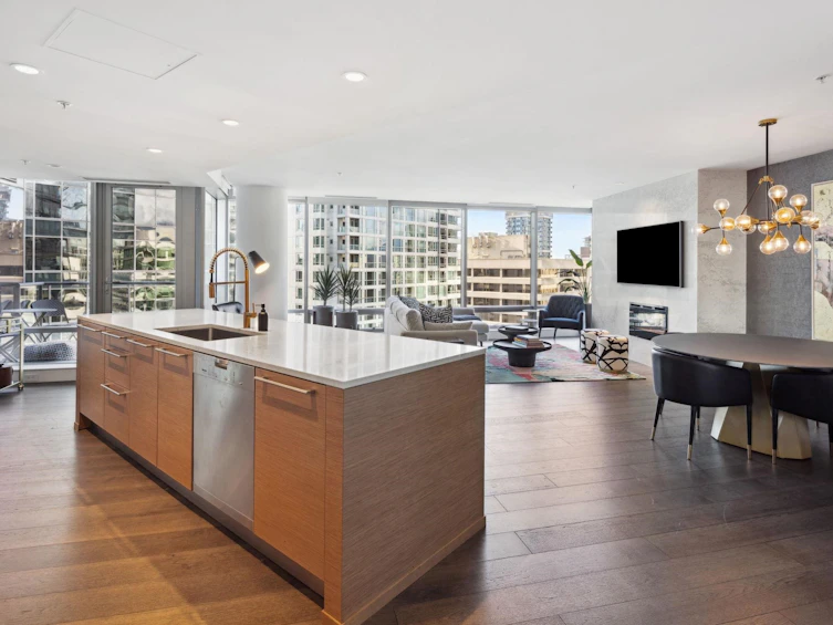 2109-1111 Alberni Street, Vancouver, BC, V6E 4V2 - 2