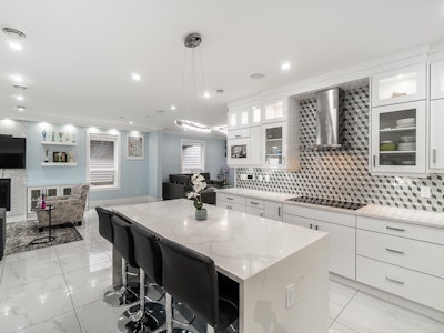 11542 80 Avenue - 5