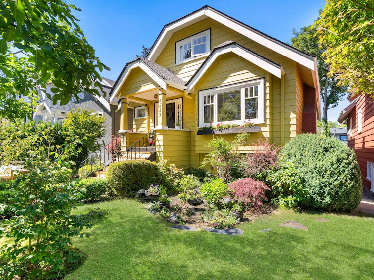 4533 W 8th Avenue, Vancouver, BC, V6R 2A4