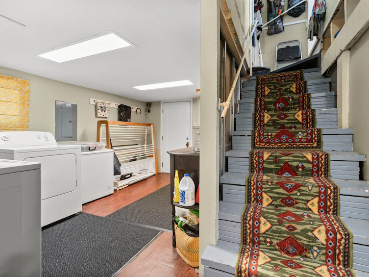 4533 W 8th Avenue, Vancouver, BC, V6R 2A4 - 16
