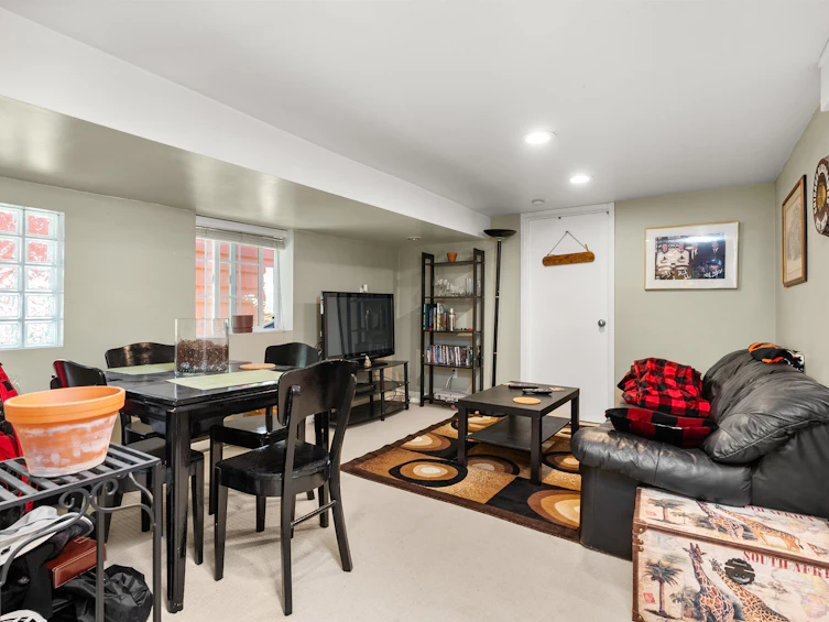 4533 W 8th Avenue, Vancouver, BC, V6R 2A4 - 17