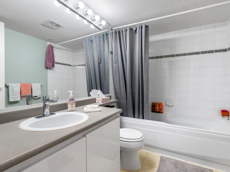 208-8450 Jellicoe Street, Vancouver, BC, V5S 4S9 - 13