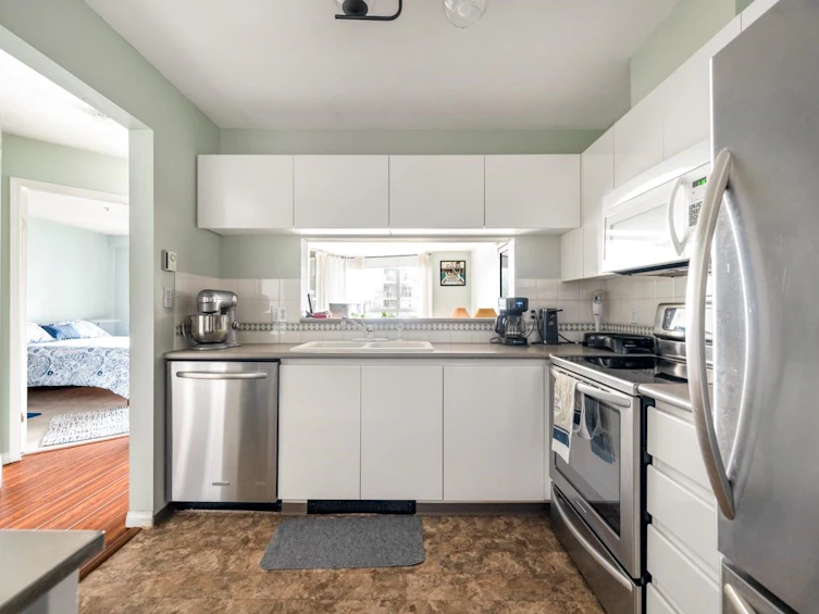 208-8450 Jellicoe Street, Vancouver, BC, V5S 4S9 - 10