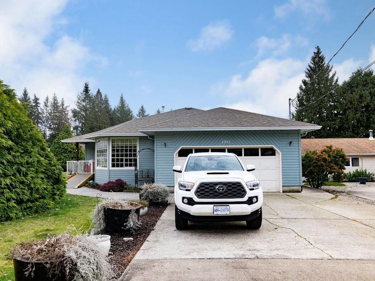 1551 Islandview Drive, Gibsons, BC, V0N 1V5 - 2