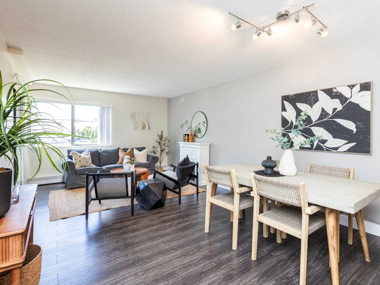 202-1526 George Street, Surrey, BC, V4B 4A5 - 7
