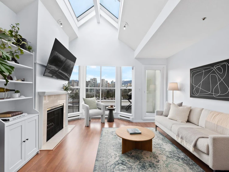 207-953 W 8th Avenue, Vancouver, BC, V5Z 1E4 - 3