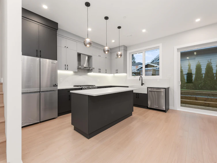 2050 E 22nd Avenue, Vancouver, BC, V5N 2R4 - 6