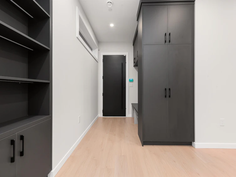 2050 E 22nd Avenue, Vancouver, BC, V5N 2R4 - 12