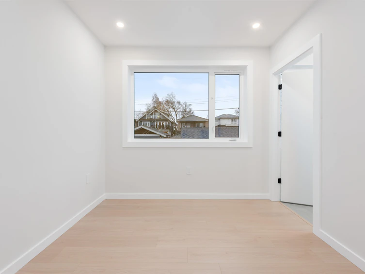 2050 E 22nd Avenue, Vancouver, BC, V5N 2R4 - 16
