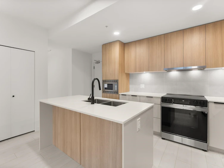 527-9456 134 Street, Surrey, BC, V3V 0G8 - 11