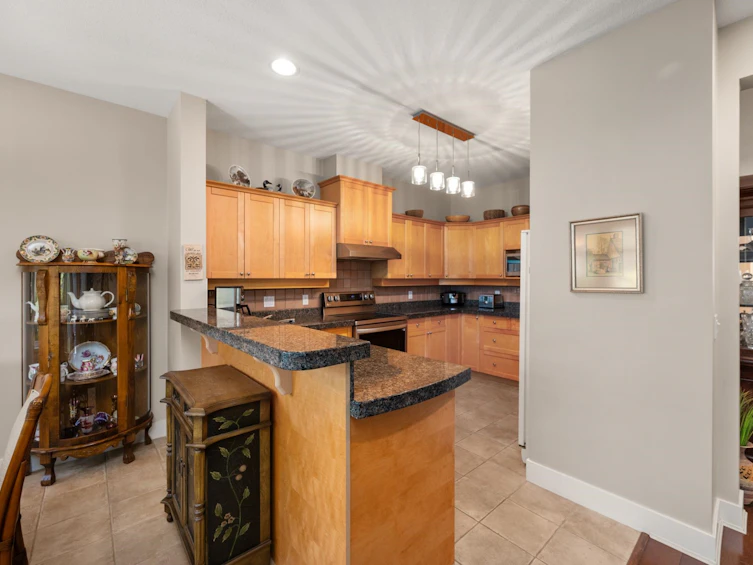 90-15500 Rosemary Heights Crescent, Surrey, BC, V3Z 0K1 - 9