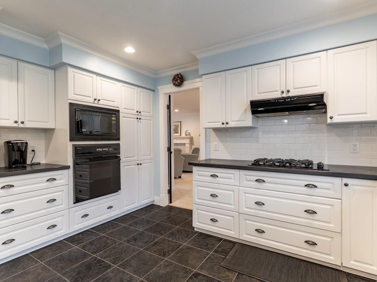 10380 Southgate Road, Richmond, BC, V7A 5A8 - 12