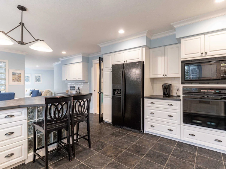 10380 Southgate Road, Richmond, BC, V7A 5A8 - 10