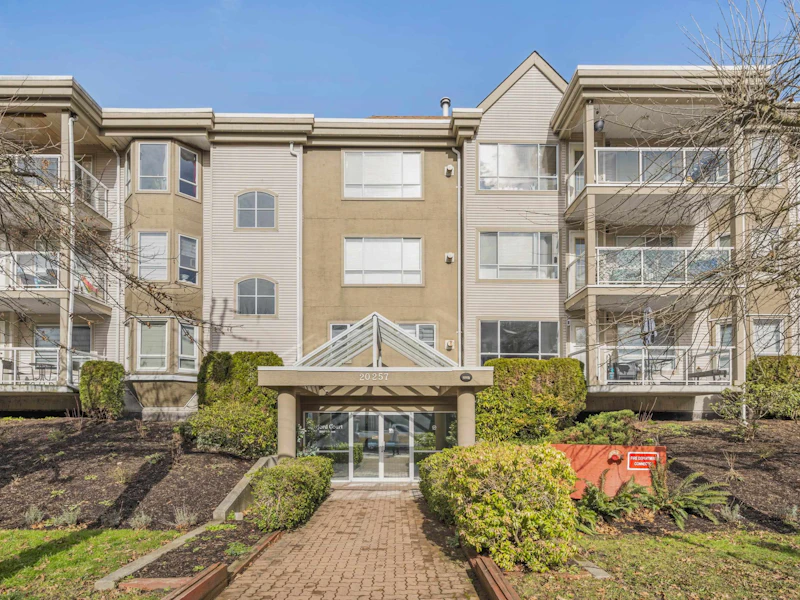 202 - 20257 54th Avenue, Langley BC V3A 3W2