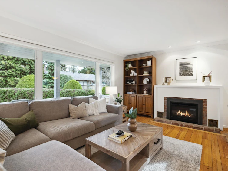 1145 Lytton Place, North Vancouver, BC, V7H 2A9 - 2