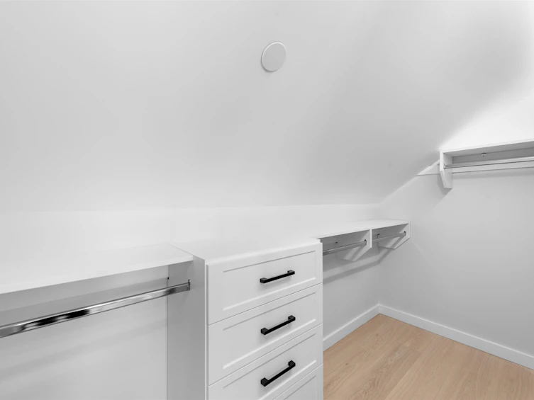 2052 E 22nd Avenue, Vancouver, BC, V5N 2R4 - 26