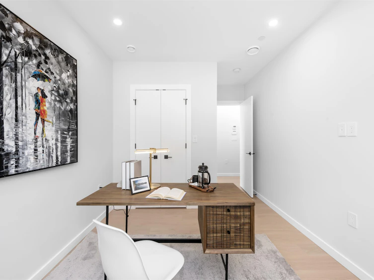 2052 E 22nd Avenue, Vancouver, BC, V5N 2R4 - 18