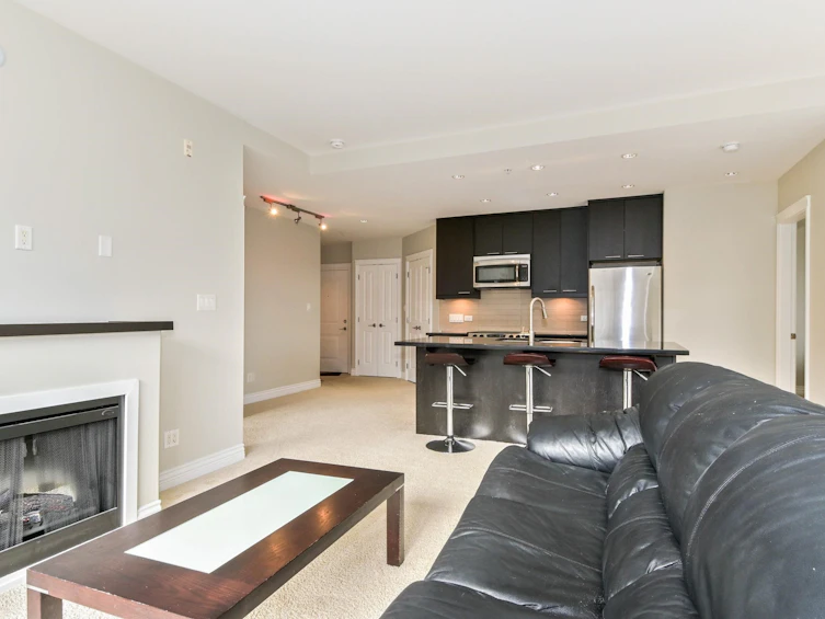 213-2970 King George Boulevard, Surrey, BC, V4P 0E6 - 4