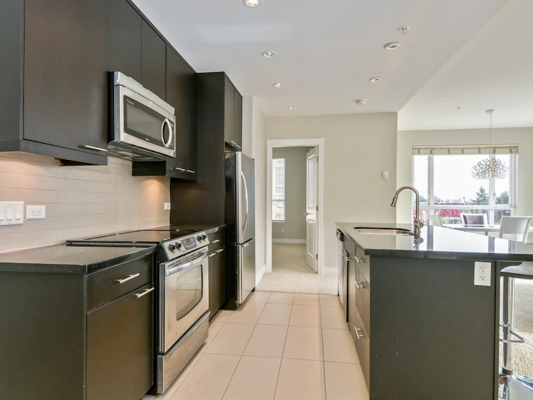 213-2970 King George Boulevard, Surrey, BC, V4P 0E6 - 8