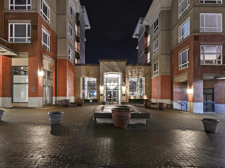 213-2970 King George Boulevard, Surrey, BC, V4P 0E6 - 25