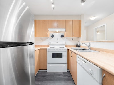 109-38003 Second Avenue - 5