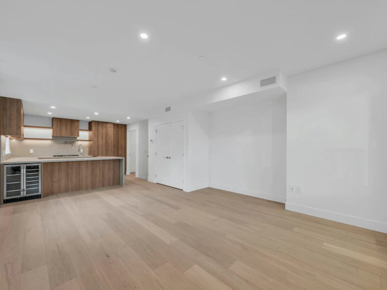 756 W 26th Avenue, Vancouver, BC, V5Z 2E8 - 2