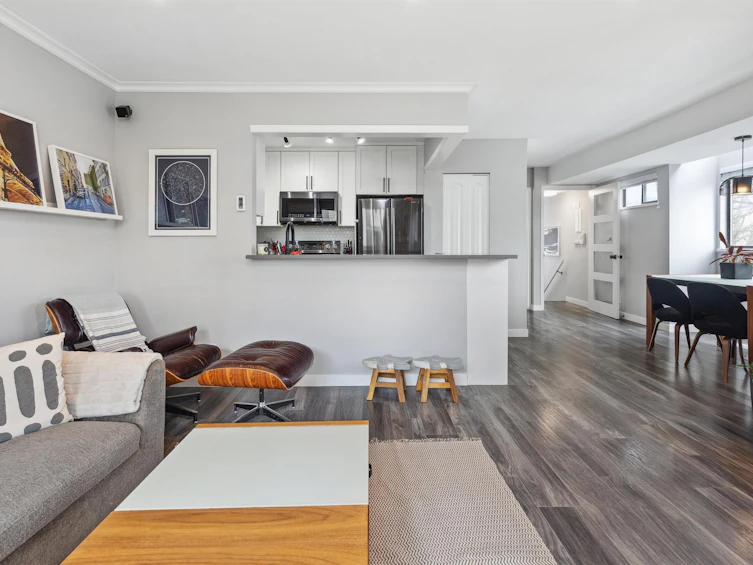 3281 Mountain Highway, North Vancouver, BC, V7K 2H4 - 3