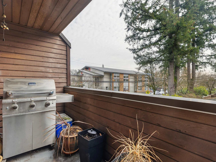 3281 Mountain Highway, North Vancouver, BC, V7K 2H4 - 11