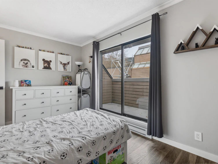 3281 Mountain Highway, North Vancouver, BC, V7K 2H4 - 19