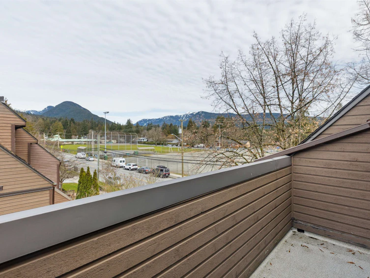 3281 Mountain Highway, North Vancouver, BC, V7K 2H4 - 21