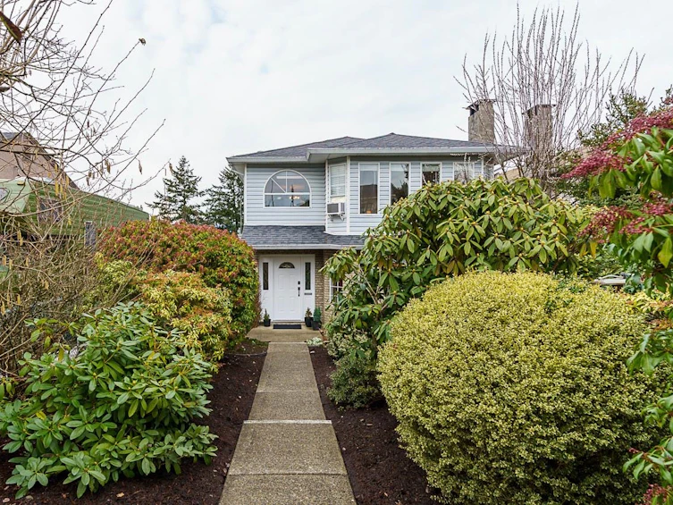 6075 Burns Street, Burnaby, BC, V5H 1X3 - 2