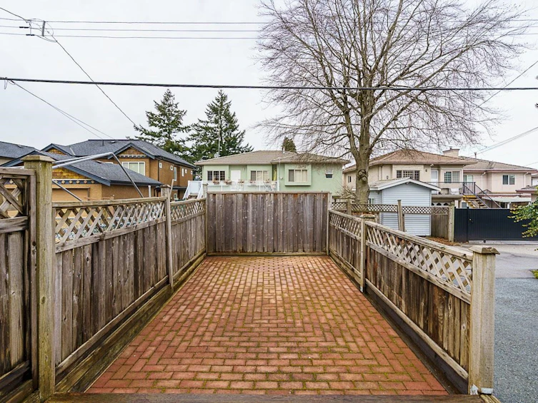 6075 Burns Street, Burnaby, BC, V5H 1X3 - 36