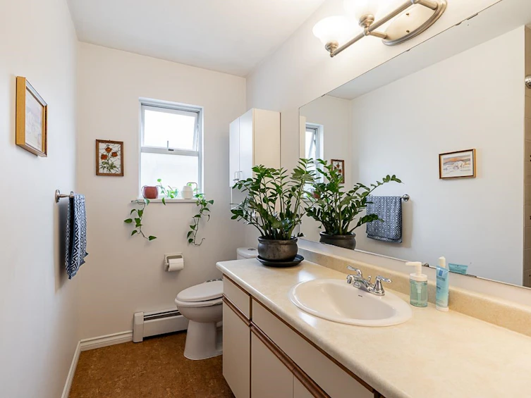 6075 Burns Street, Burnaby, BC, V5H 1X3 - 24