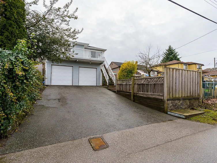 6075 Burns Street, Burnaby, BC, V5H 1X3 - 38