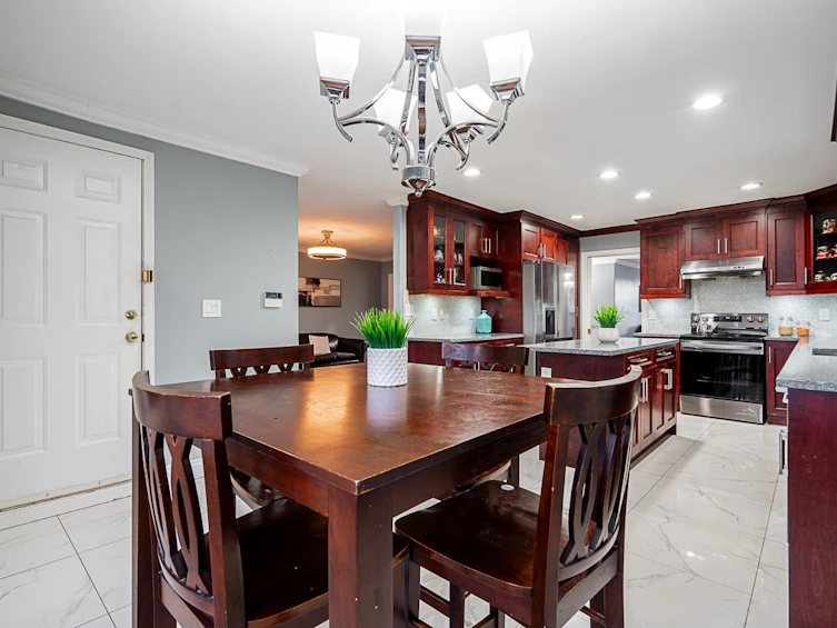 13973 90 Avenue, Surrey, BC, V3V 1C2 - 11