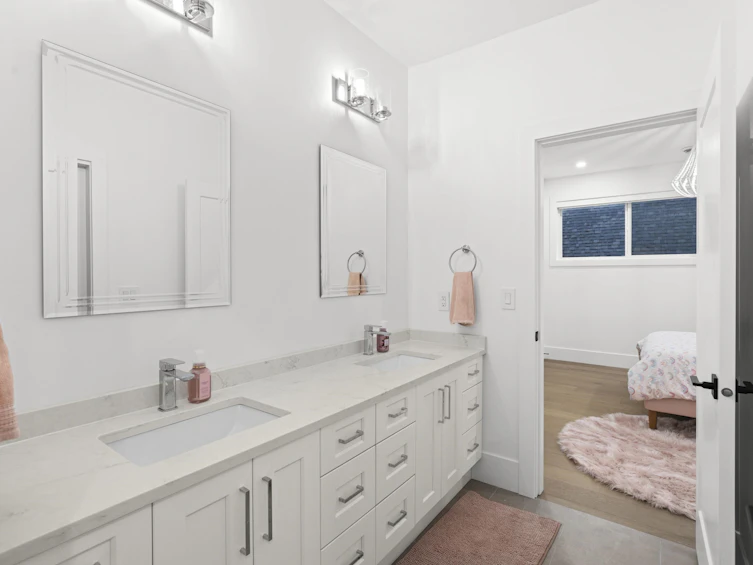 13026 16 Avenue, Surrey, BC, V4A 1N9 - 26