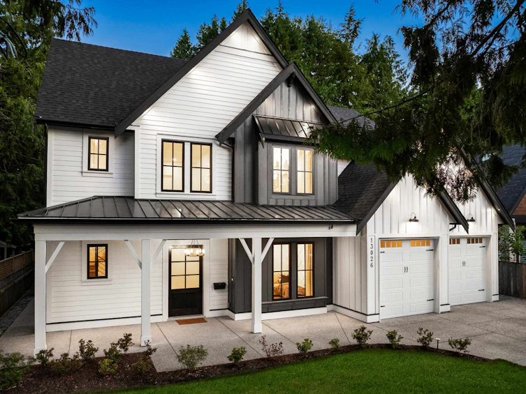 13026 16 Avenue, Surrey, BC, V4A 1N9