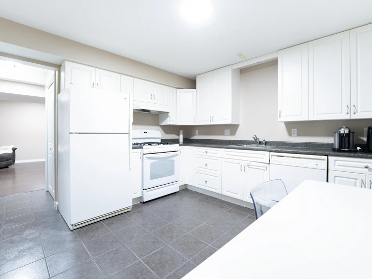 3271 Chartwell Green, Coquitlam, BC, V3E 3M9 - 30