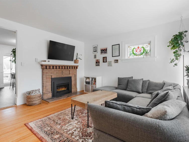 2689 Mcgill Street, Vancouver, BC, V5K 1H2 - 3