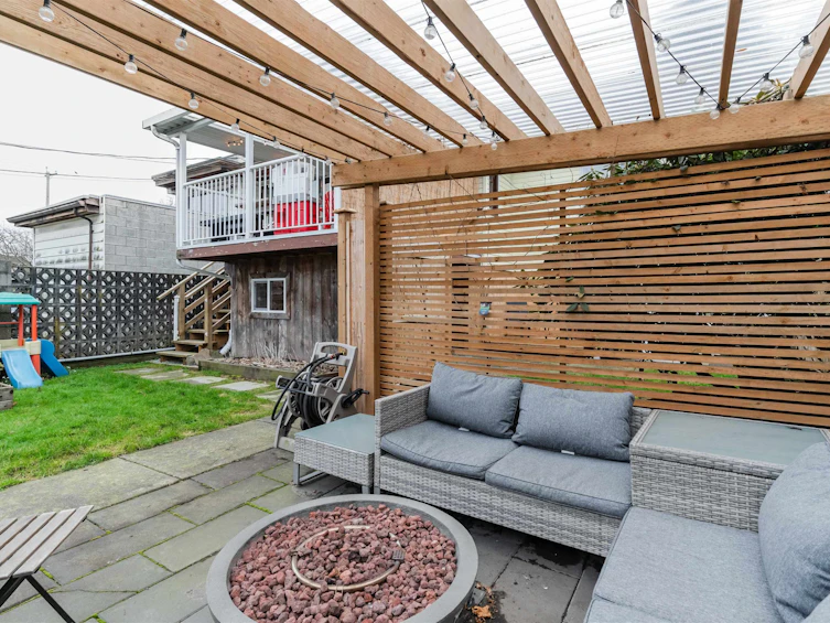 2689 Mcgill Street, Vancouver, BC, V5K 1H2 - 28