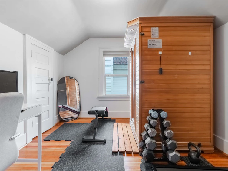 2689 Mcgill Street, Vancouver, BC, V5K 1H2 - 9