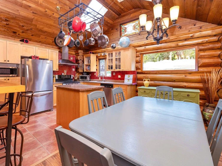 8079 Wildwood Road, Halfmoon Bay, BC, V7Z 1A8 - 10