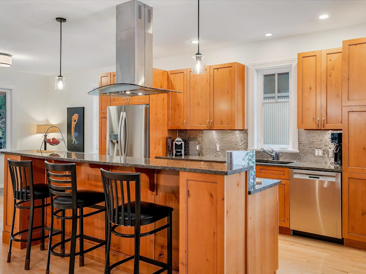 7337 Toni Sailer Lane, Whistler, BC, V8E 0E3 - 7