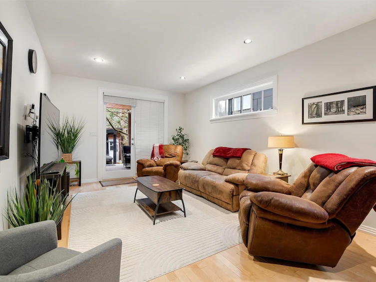 7337 Toni Sailer Lane, Whistler, BC, V8E 0E3 - 5