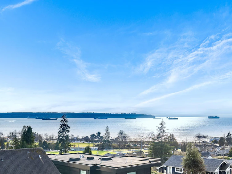 1072 Duchess Avenue, West Vancouver, BC, V7T 1G9 - 2