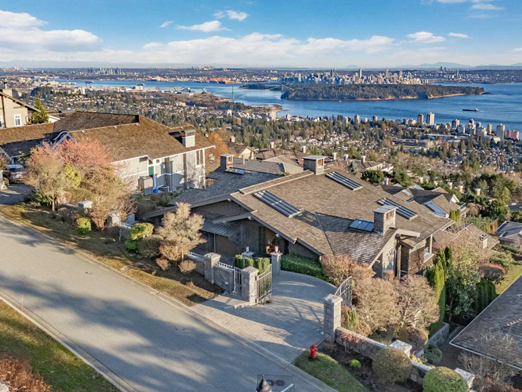 2436 Hudson Court, West Vancouver, BC, V7S 3J2 - 3