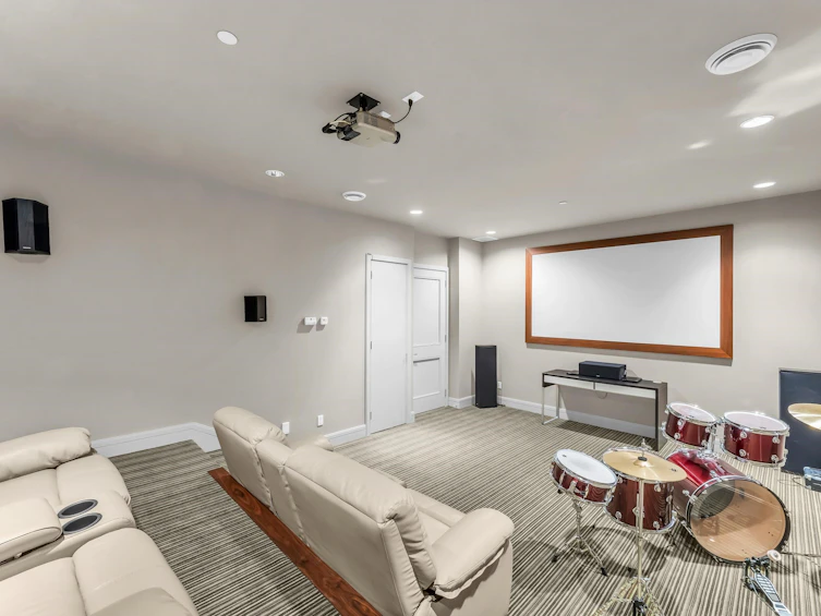 2436 Hudson Court, West Vancouver, BC, V7S 3J2 - 38