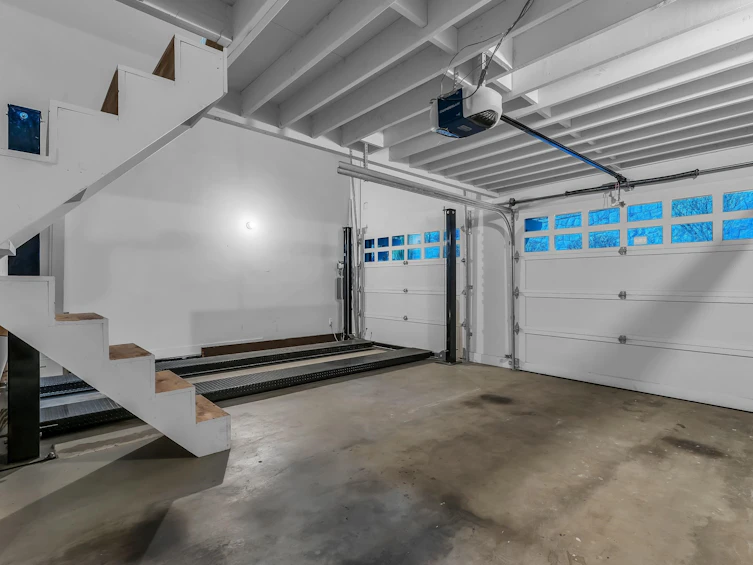2436 Hudson Court, West Vancouver, BC, V7S 3J2 - 39