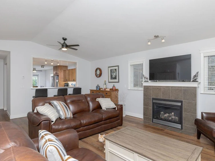 5716 Louise Way, Sechelt, BC, V7Z 0N5 - 17