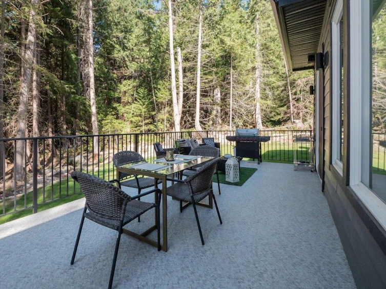 1127 Malcolm Creek Road, Roberts Creek, BC, V0N 2W3 - 33